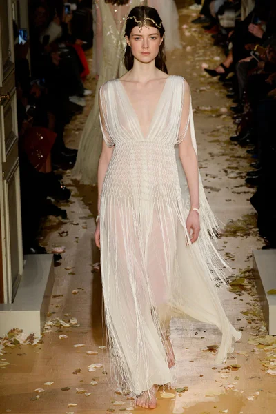 Look 63